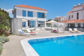 Royal 4 Bedroom Seafront Villa, Ayia Thekla